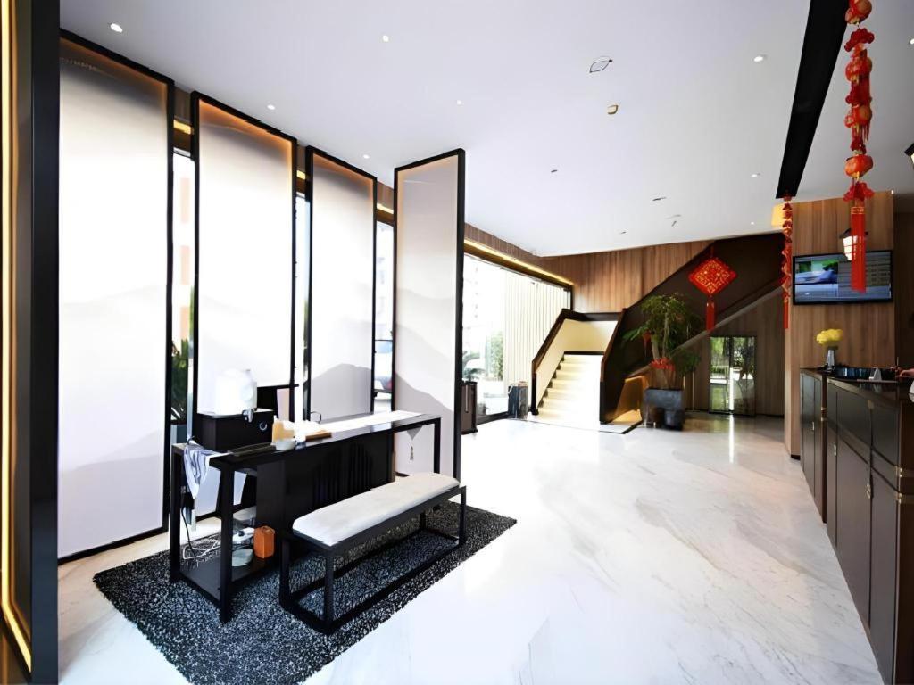 Jinjiang Metropolo Hotel Nanjing Jiangjun Dadao Hehai University Branch Экстерьер фото